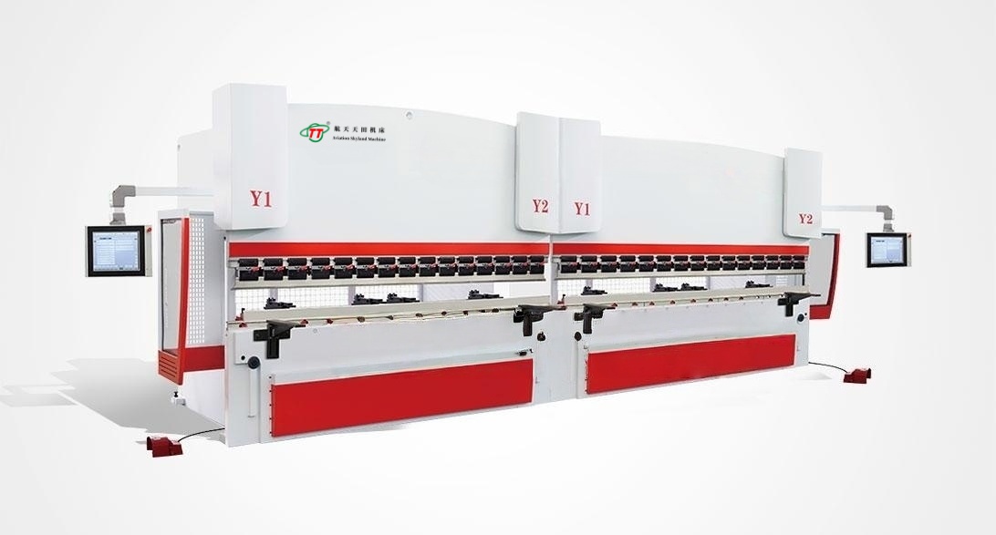 2-HTB-6000T/12M 雙機聯動、DA53T {DA69T(DA66T)或瑞士CYBELEC系統}(4 + 1軸-8+1軸）數控折彎機